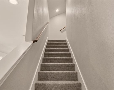 9105 Switchgrass Lane - Photo Thumbnail 12