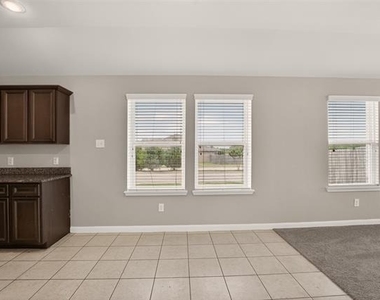9105 Switchgrass Lane - Photo Thumbnail 15