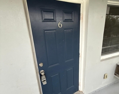 717 Ne 10th Avenue - Photo Thumbnail 10