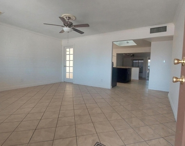 2448 W Freeway Lane - Photo Thumbnail 2