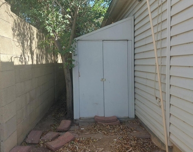 2448 W Freeway Lane - Photo Thumbnail 26