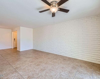 4354 N 82nd Street - Photo Thumbnail 9
