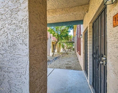 4354 N 82nd Street - Photo Thumbnail 34