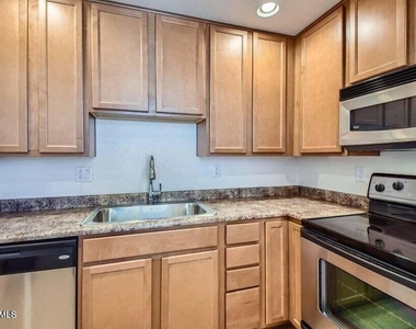 4354 N 82nd Street - Photo Thumbnail 2