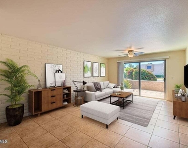4354 N 82nd Street - Photo Thumbnail 3