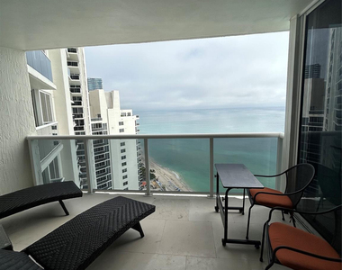 19111 Collins Avenue - Photo Thumbnail 9