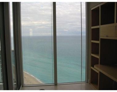 19111 Collins Avenue - Photo Thumbnail 13