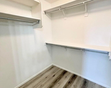 16200 W Moreland Street - Photo Thumbnail 15