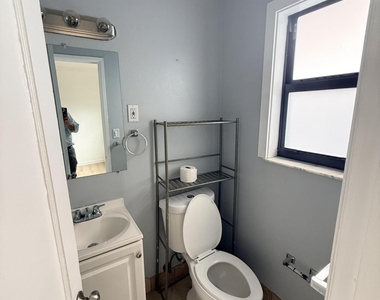 220 Walton Boulevard - Photo Thumbnail 17