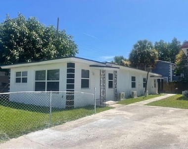 304 N Tamarind Avenue - Photo Thumbnail 28