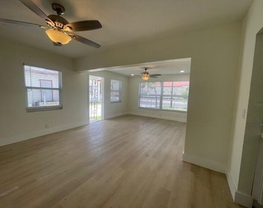 304 N Tamarind Avenue - Photo Thumbnail 4