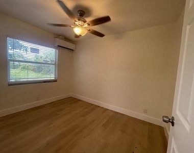 304 N Tamarind Avenue - Photo Thumbnail 25
