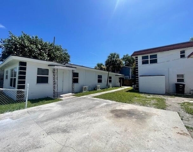 304 N Tamarind Avenue - Photo Thumbnail 26