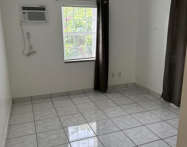 31 Sw 10th Street - Photo Thumbnail 7