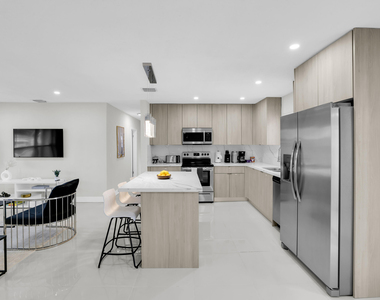 3160 Sw 20th Court - Photo Thumbnail 12