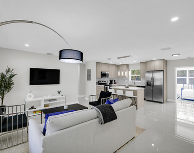 3160 Sw 20th Court - Photo Thumbnail 3