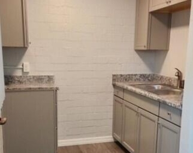 2645 W Morten Avenue - Photo Thumbnail 2