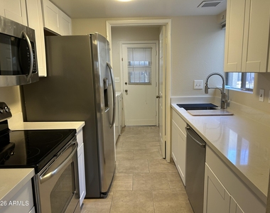 925 E Beryl Avenue - Photo Thumbnail 1