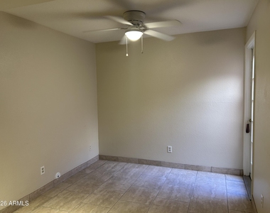 925 E Beryl Avenue - Photo Thumbnail 4