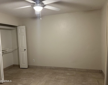 925 E Beryl Avenue - Photo Thumbnail 6