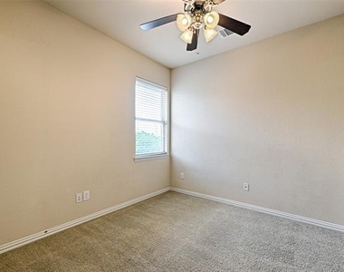 2326 Stutz Drive - Photo Thumbnail 15