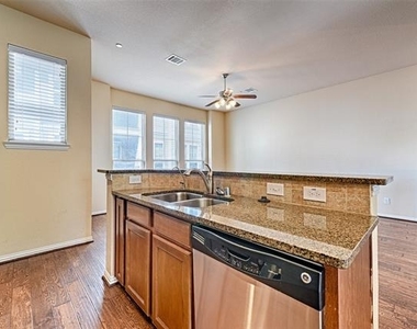2326 Stutz Drive - Photo Thumbnail 7