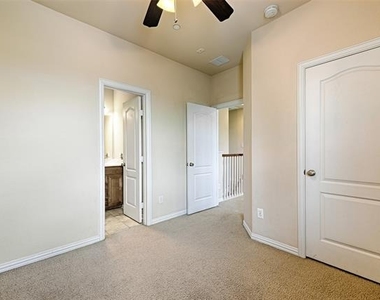 2326 Stutz Drive - Photo Thumbnail 16