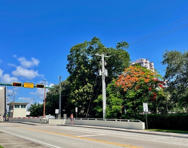 1000 Spanish River Road - Photo Thumbnail 57