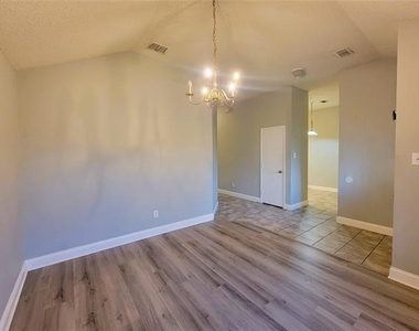 829 Beaver Creek Drive - Photo Thumbnail 1