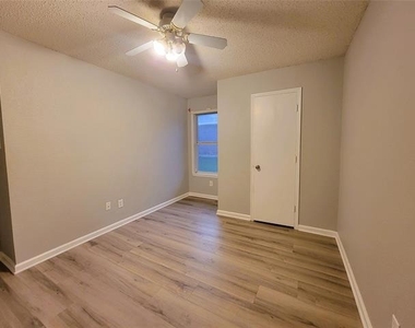 829 Beaver Creek Drive - Photo Thumbnail 13
