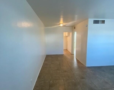 1507 N 15th Avenue - Photo Thumbnail 9