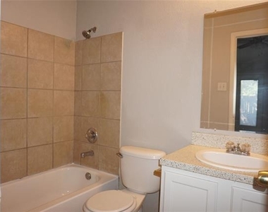 7819 Novella Drive - Photo Thumbnail 7