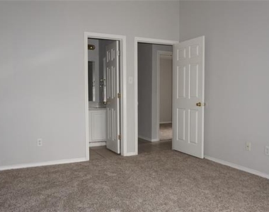 7819 Novella Drive - Photo Thumbnail 6
