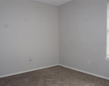 7819 Novella Drive - Photo Thumbnail 9