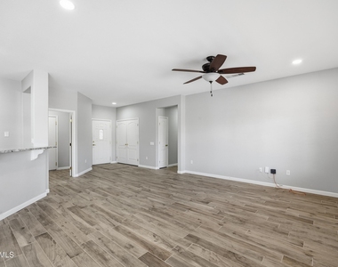16536 W Rock Springs Lane - Photo Thumbnail 4