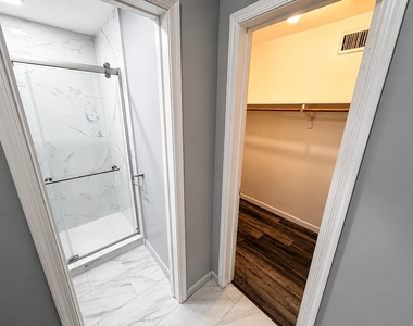 4321 Nw 9th Avenue - Photo Thumbnail 4
