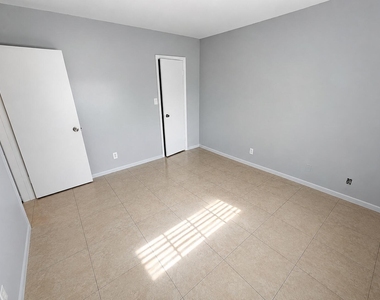 4321 Nw 9th Avenue - Photo Thumbnail 6