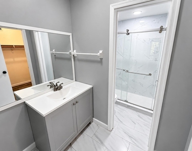 4321 Nw 9th Avenue - Photo Thumbnail 7