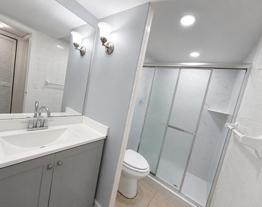 4321 Nw 9th Avenue - Photo Thumbnail 3