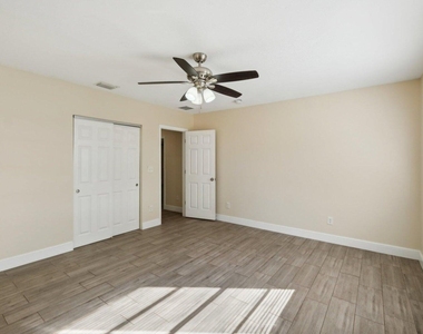 1455 15th Avenue - Photo Thumbnail 13