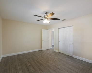 1455 15th Avenue - Photo Thumbnail 15