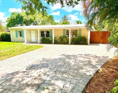 1455 15th Avenue - Photo Thumbnail 25