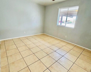 240 S Doran -- - Photo Thumbnail 7