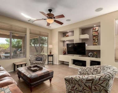 26735 N 127th Drive - Photo Thumbnail 5