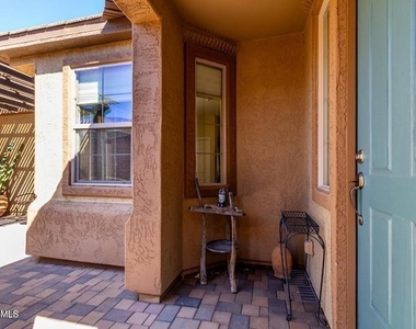 26735 N 127th Drive - Photo Thumbnail 4