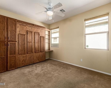 26735 N 127th Drive - Photo Thumbnail 17