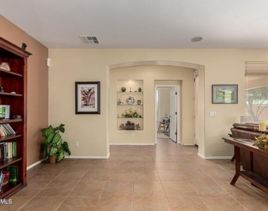 26735 N 127th Drive - Photo Thumbnail 15