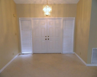 4002 Nw 73rd Avenue - Photo Thumbnail 5