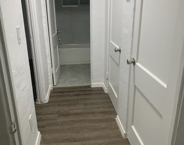 4306 N 12th Street - Photo Thumbnail 9