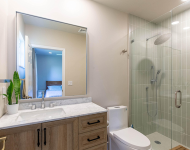 13792 Creston Place - Photo Thumbnail 21